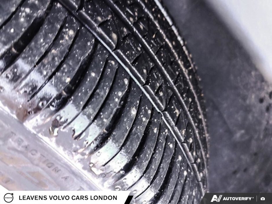 2024 Volvo XC40 PLUS BRIGHT THEME-6