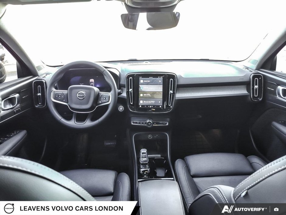 2024 Volvo XC40 PLUS BRIGHT THEME-23