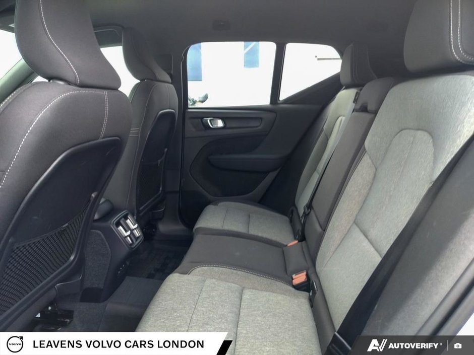 2024 Volvo XC40 UNKNOWN-22