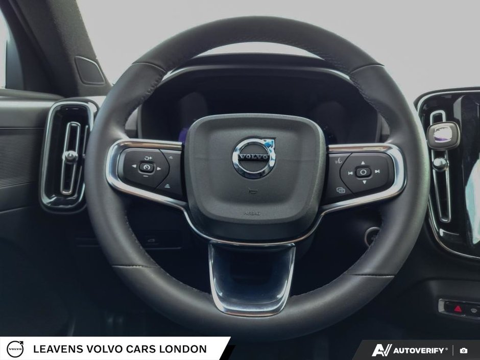 2024 Volvo XC40 UNKNOWN-13