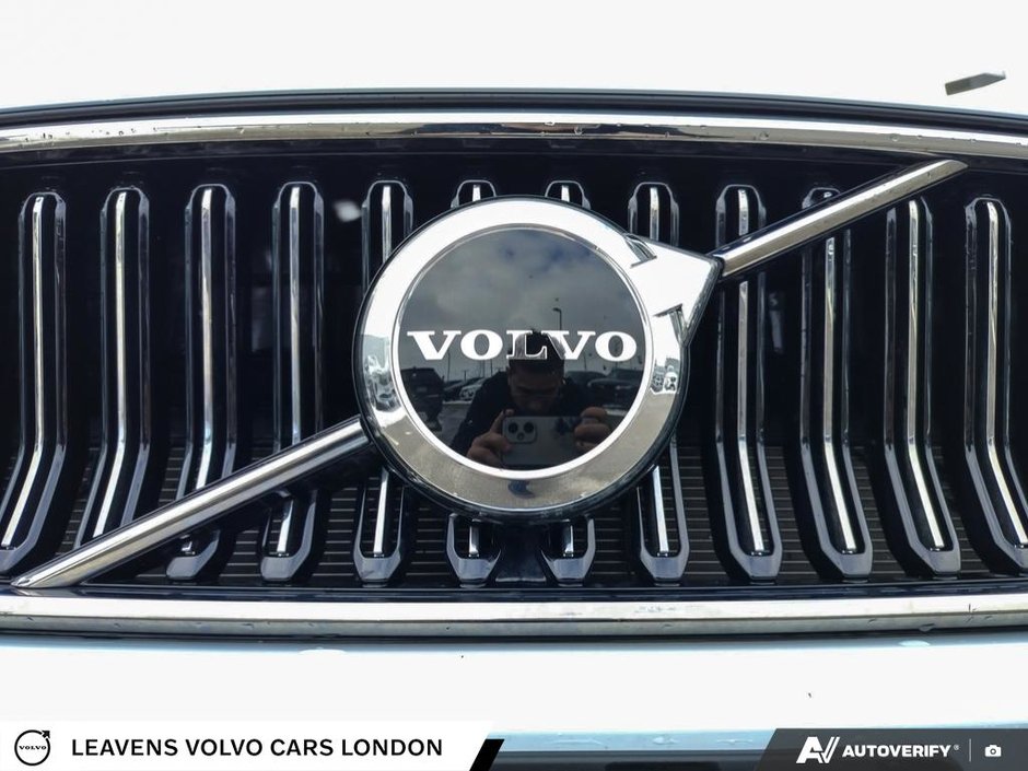 2024 Volvo XC40 UNKNOWN-8