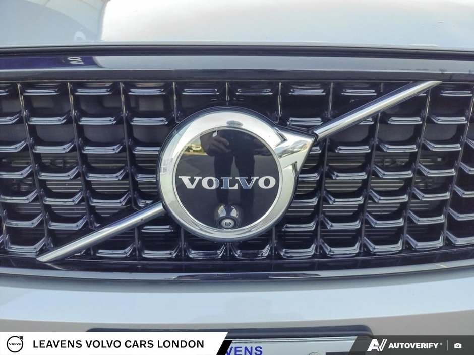 2024 Volvo XC40 ULTIMATE DARK THEME-8