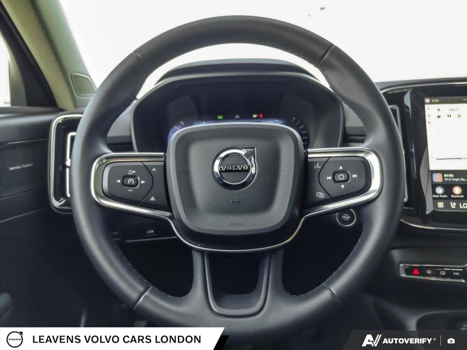 2024 Volvo XC40 ULTIMATE DARK THEME-13