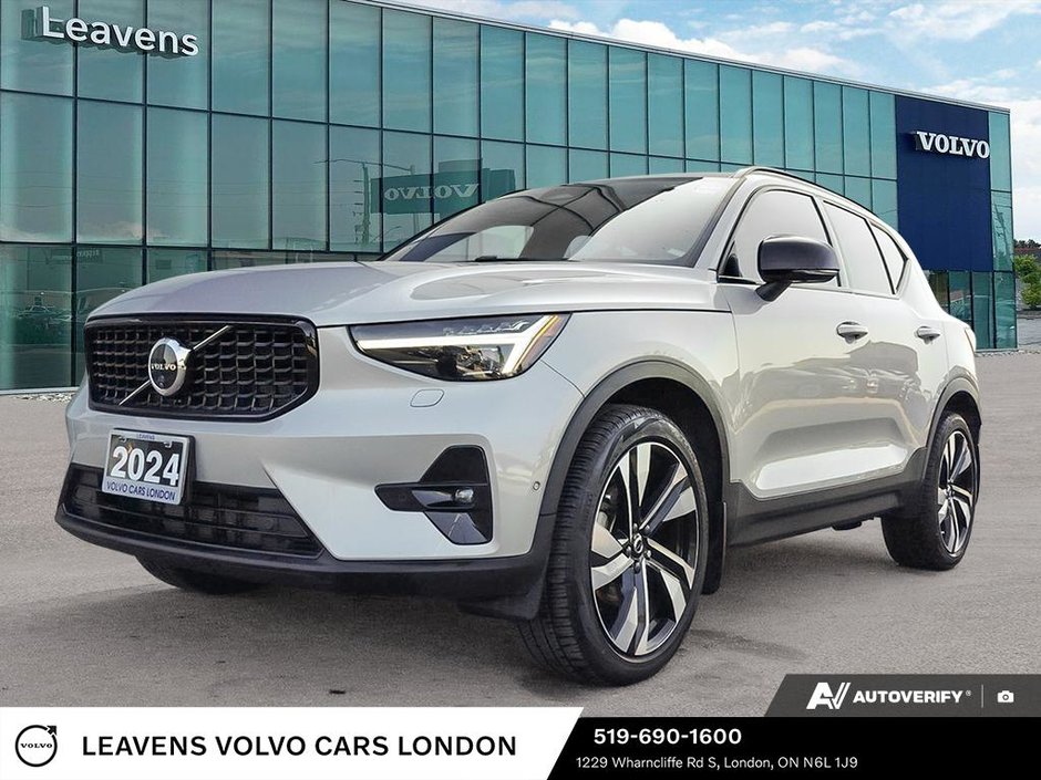 2024 Volvo XC40 ULTIMATE DARK THEME-0