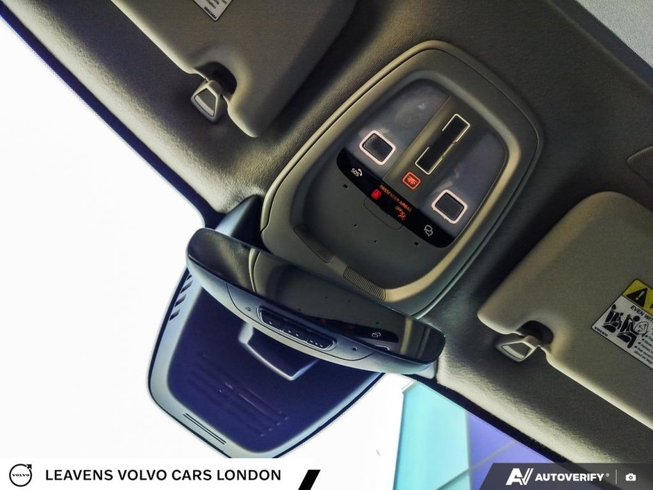 2024 Volvo XC40 ULTIMATE DARK THEME-20