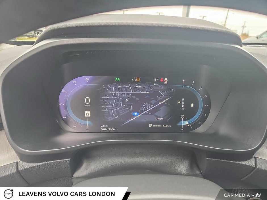 2025 Volvo XC40 PLUS DARK THEME-14