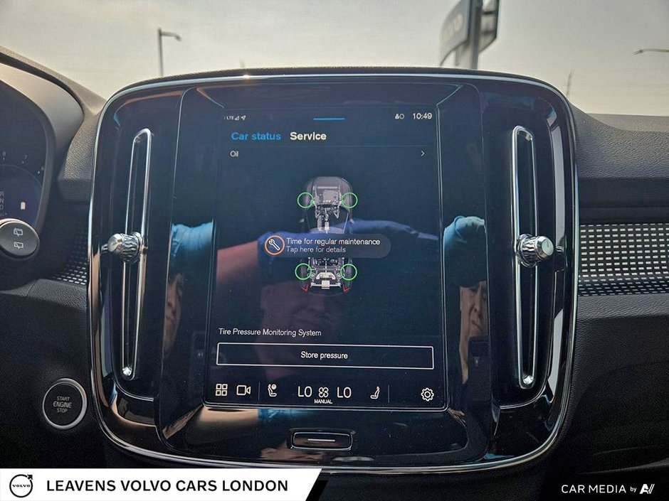 2025 Volvo XC40 PLUS DARK THEME-28