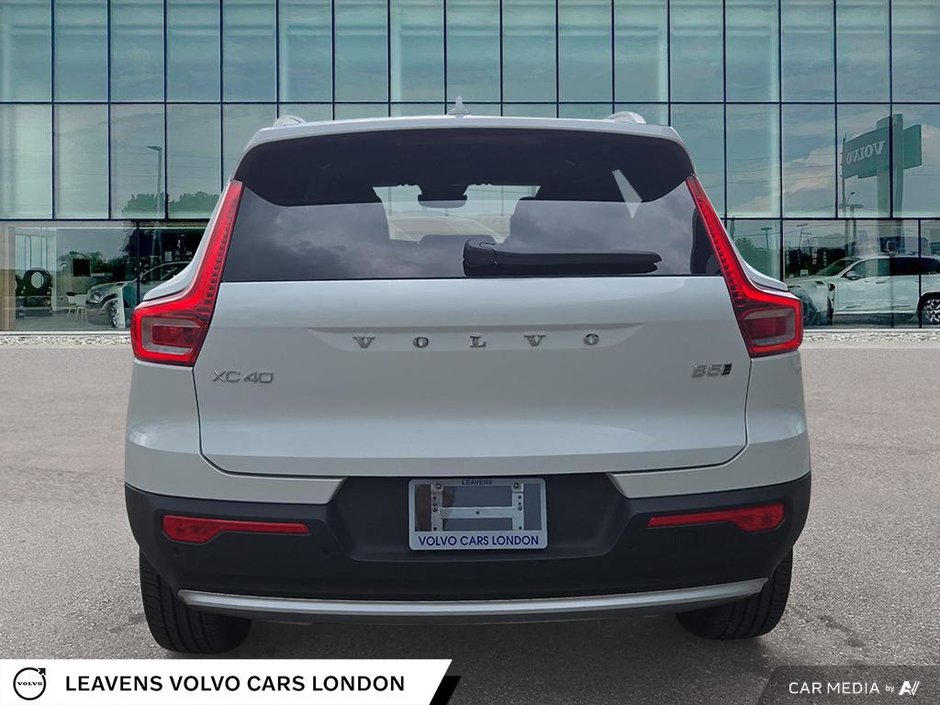 2025 Volvo XC40 PLUS BRIGHT THEME-4