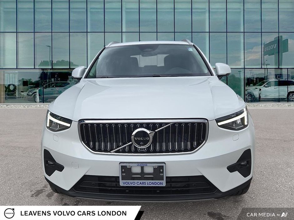 2025 Volvo XC40 PLUS BRIGHT THEME-1