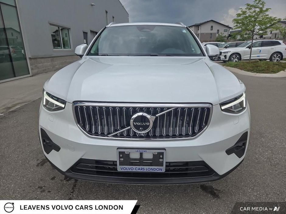2025 Volvo XC40 PLUS BRIGHT THEME-8