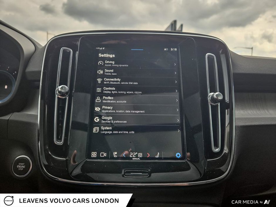 2025 Volvo XC40 PLUS BRIGHT THEME-27