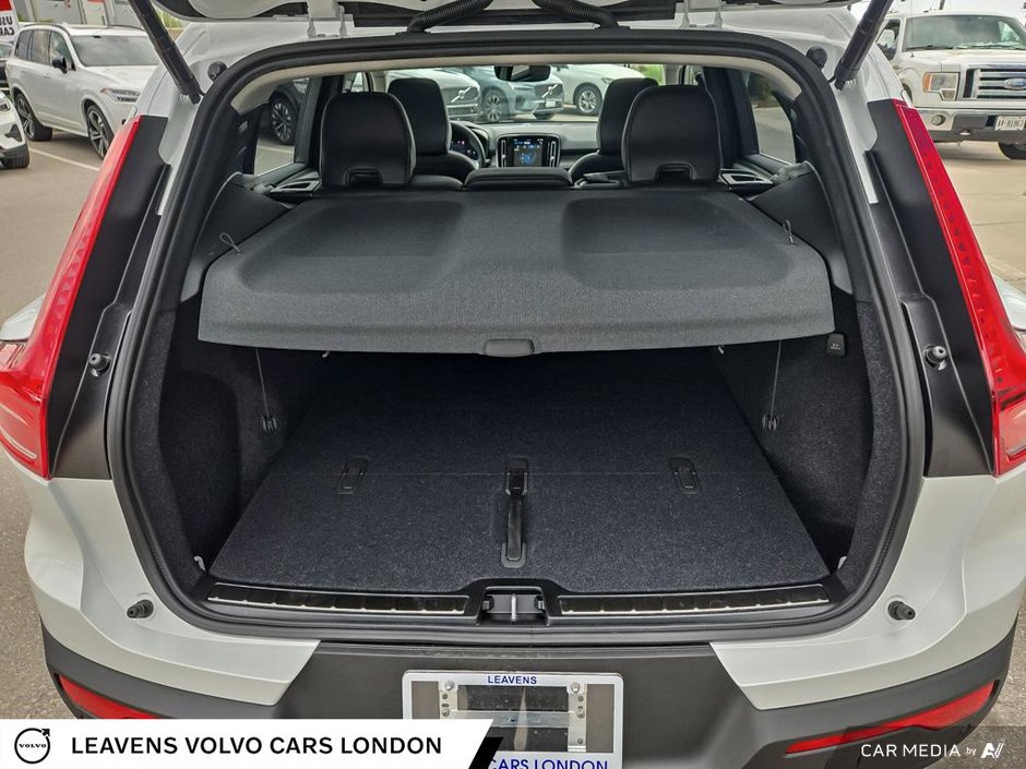 2025 Volvo XC40 PLUS BRIGHT THEME-11