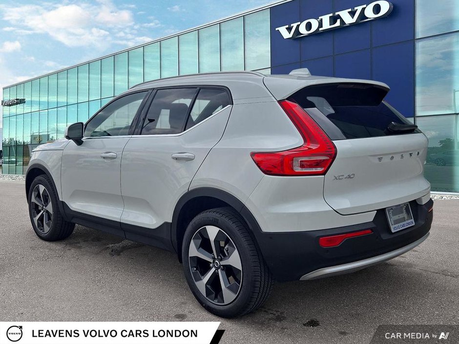 2025 Volvo XC40 PLUS BRIGHT THEME-3