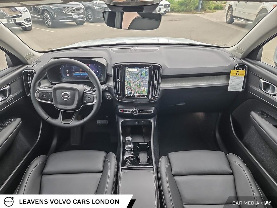 2025 Volvo XC40 PLUS BRIGHT THEME-23