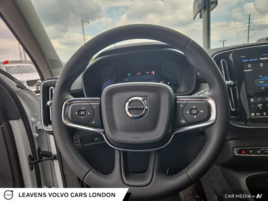2025 Volvo XC40 PLUS BRIGHT THEME-13