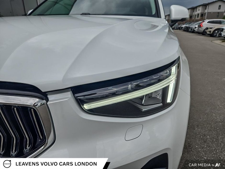 2025 Volvo XC40 PLUS BRIGHT THEME-7