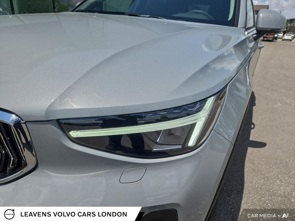 2025 Volvo XC40 CORE BRIGHT THEME-7
