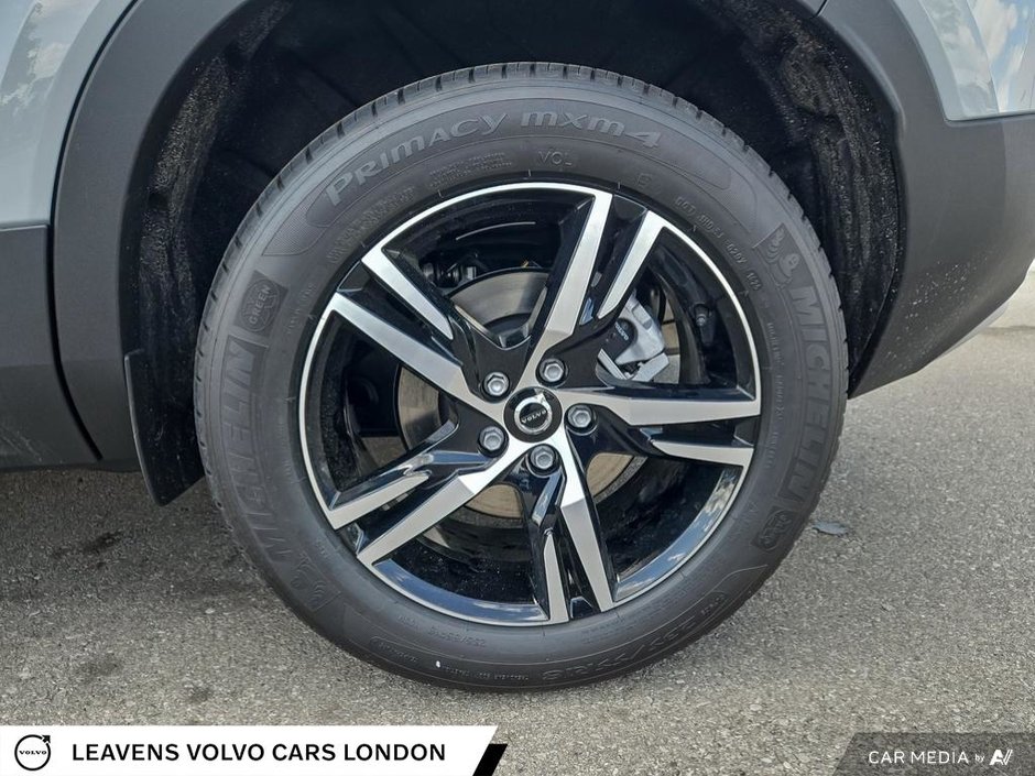 2025 Volvo XC40 CORE BRIGHT THEME-5
