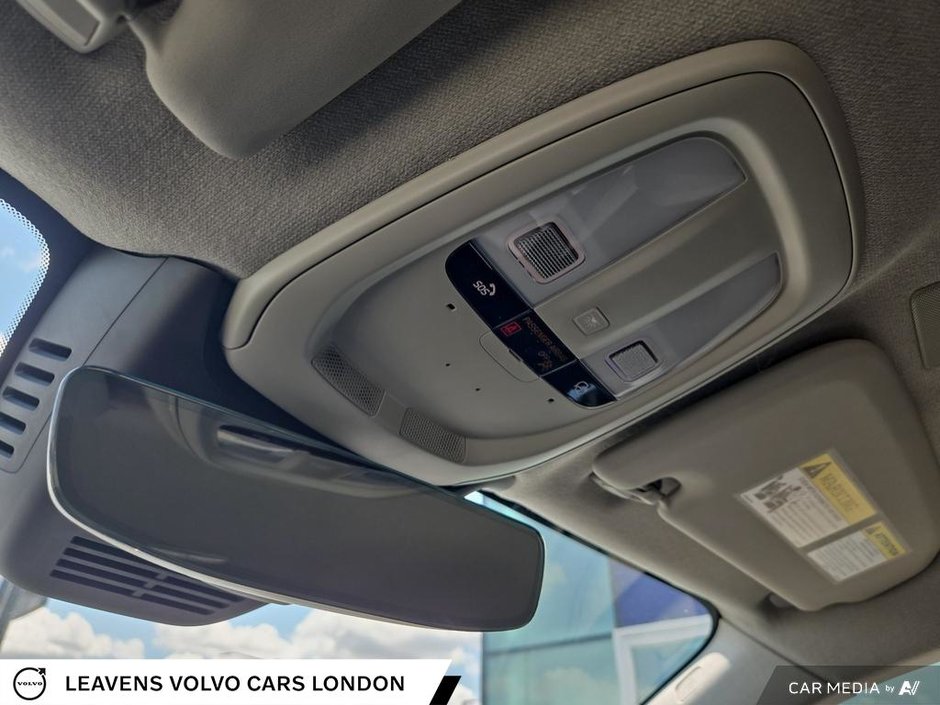2025 Volvo XC40 CORE BRIGHT THEME-20
