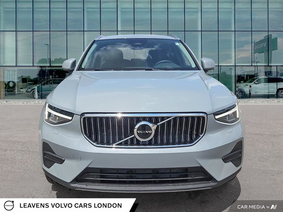 2025 Volvo XC40 CORE BRIGHT THEME-1