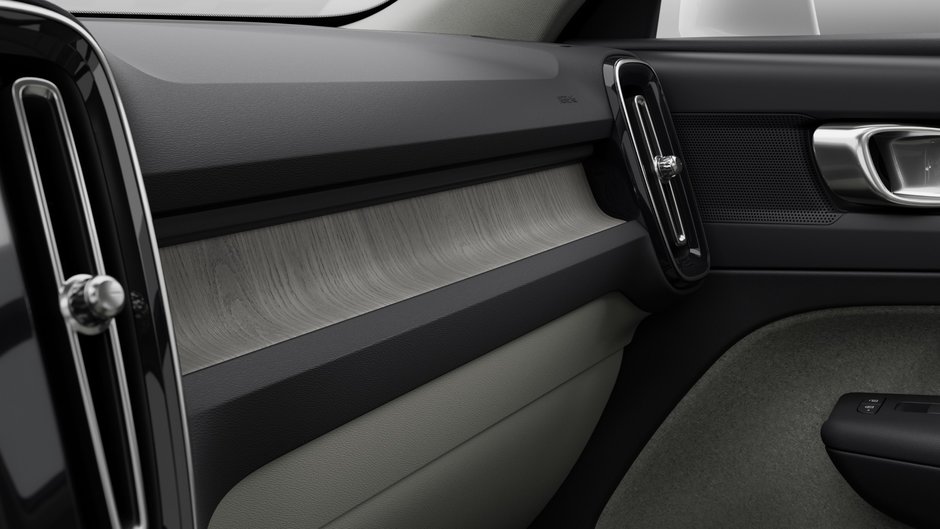 2025 Volvo XC40 PLUS BRIGHT THEME-6