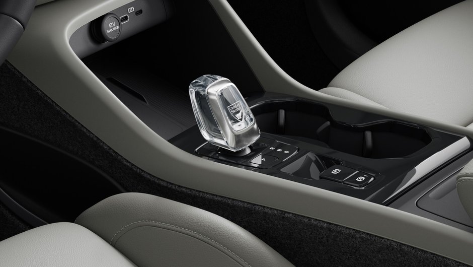 2025 Volvo XC40 PLUS BRIGHT THEME-8