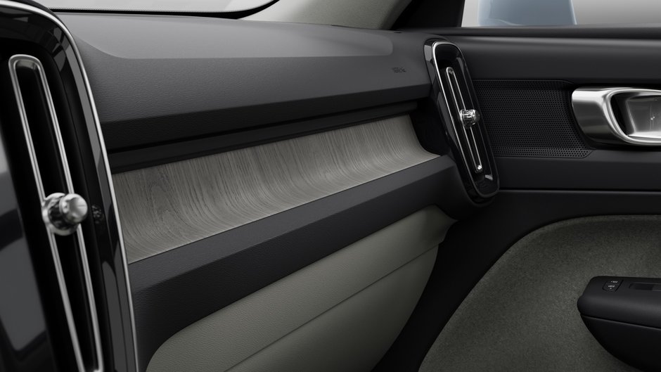 2025 Volvo XC40 PLUS BRIGHT THEME-6
