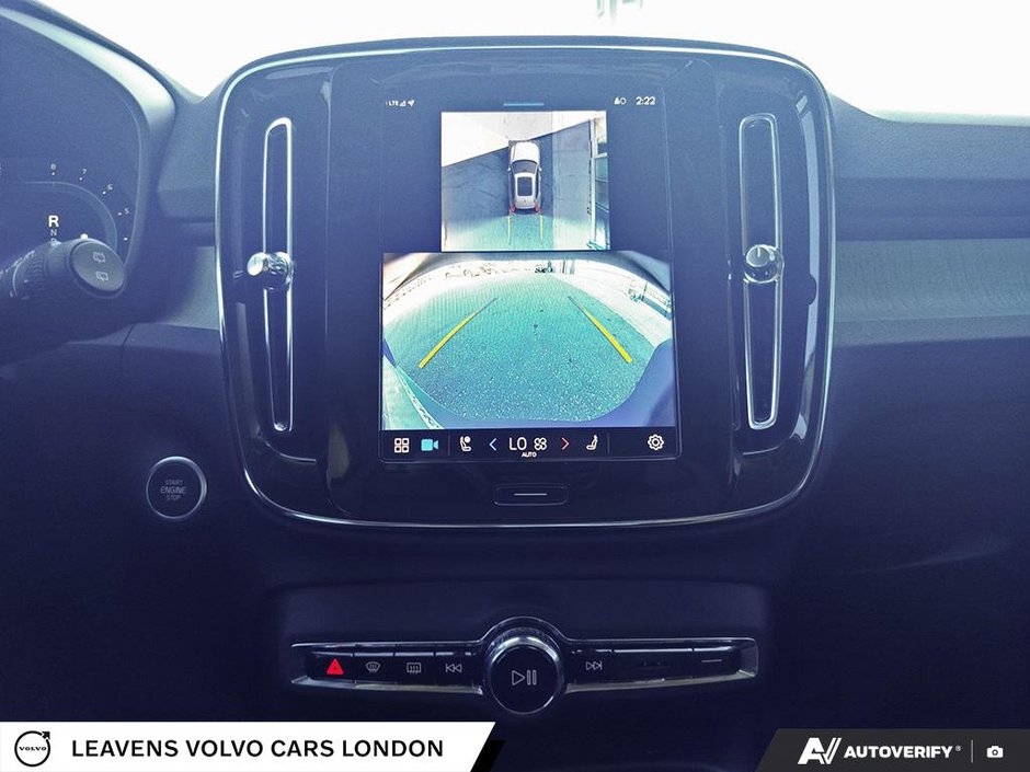 2025 Volvo XC40 PLUS DARK THEME-18