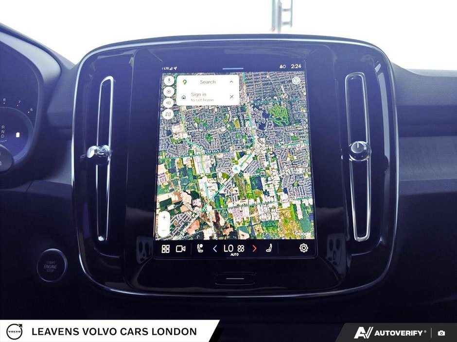 2025 Volvo XC40 PLUS DARK THEME-21