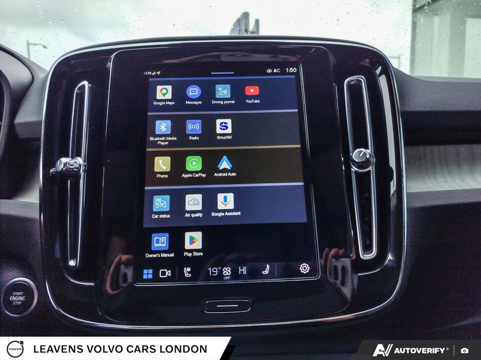 2025 Volvo XC40 PLUS DARK THEME-26