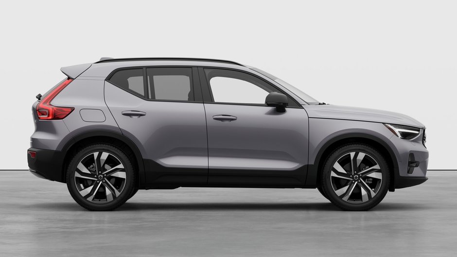 2026 Volvo XC40 ULTRA DARK THEME-6