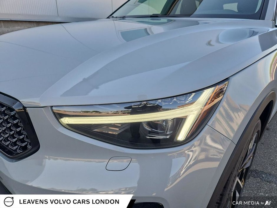 2026 Volvo XC40 ULTRA DARK THEME-7