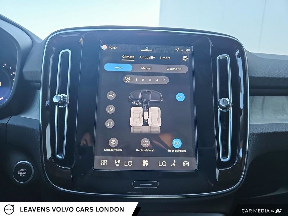 2026 Volvo XC40 ULTRA DARK THEME-29