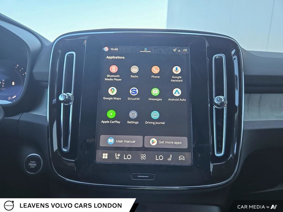 2026 Volvo XC40 ULTRA DARK THEME-27