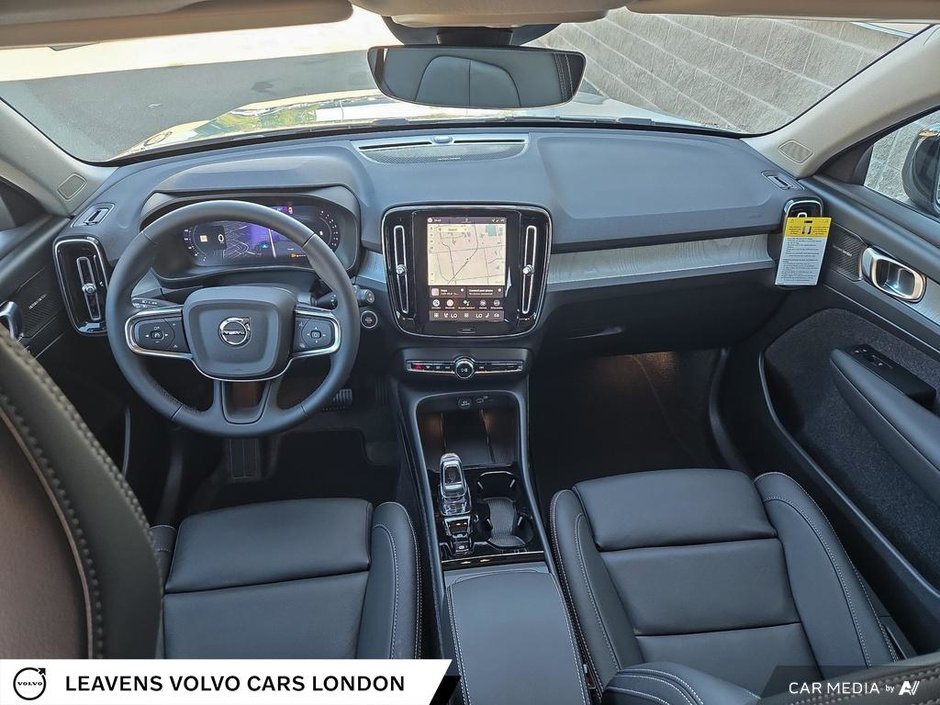 2026 Volvo XC40 ULTRA DARK THEME-23