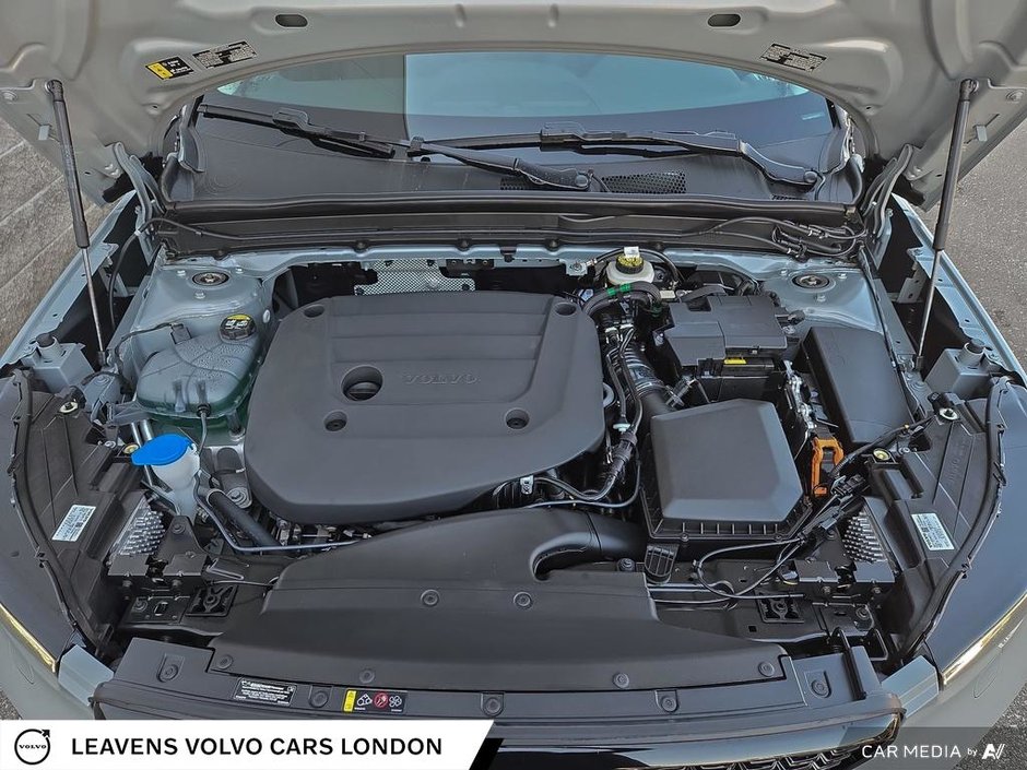 2026 Volvo XC40 ULTRA DARK THEME-9