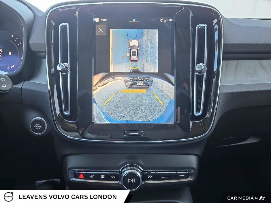2026 Volvo XC40 ULTRA DARK THEME-18