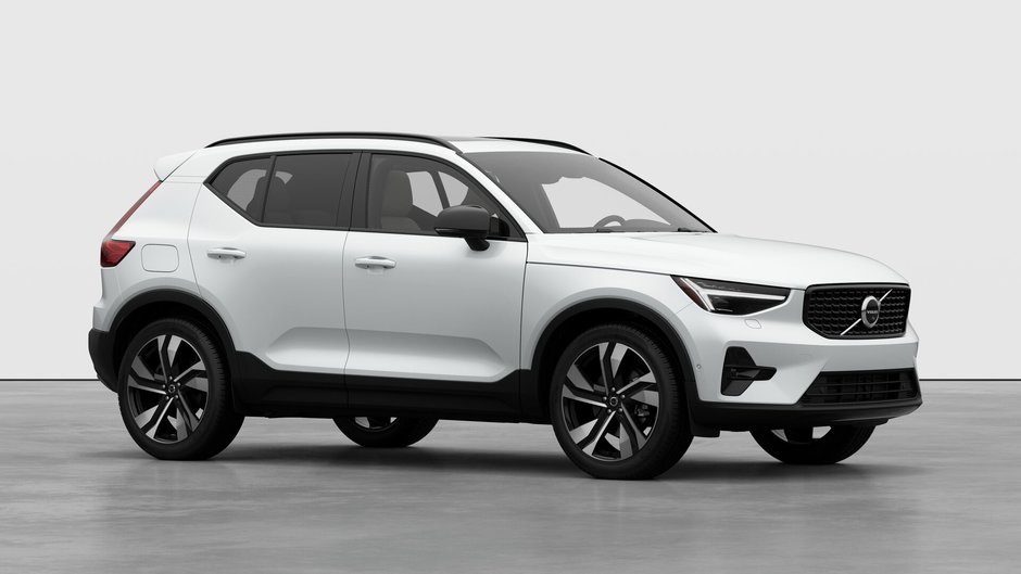 2026 Volvo XC40 ULTRA DARK THEME-2