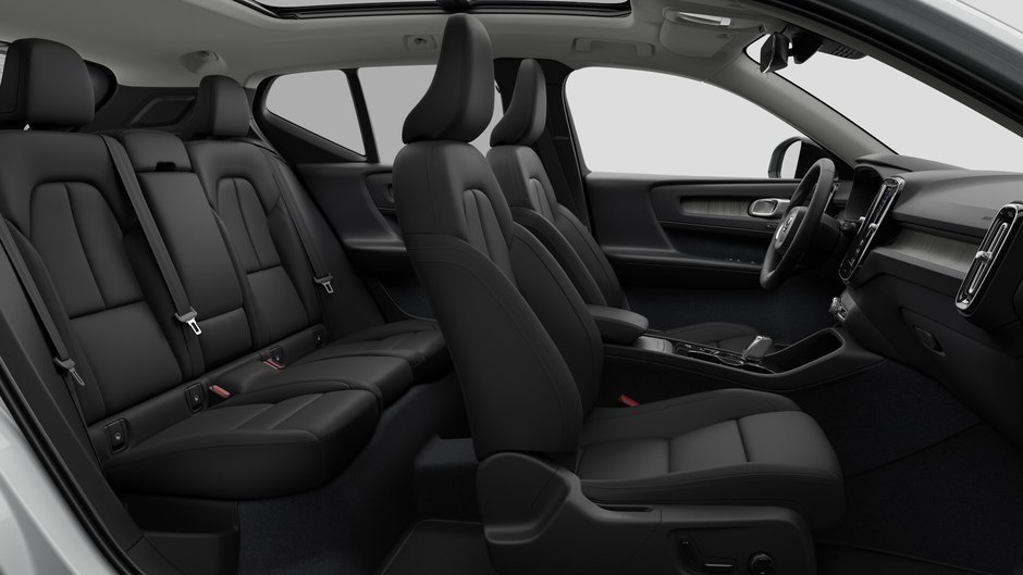 2026 Volvo XC40 PLUS DARK THEME-12