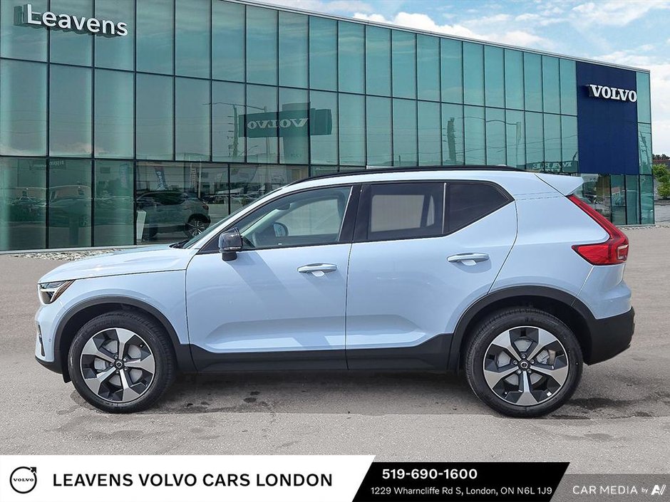 2026 Volvo XC40 PLUS DARK THEME-0