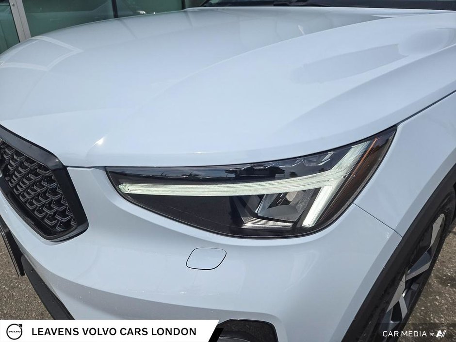 2026 Volvo XC40 PLUS DARK THEME-7