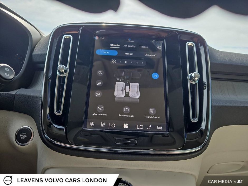 2026 Volvo XC40 PLUS DARK THEME-29