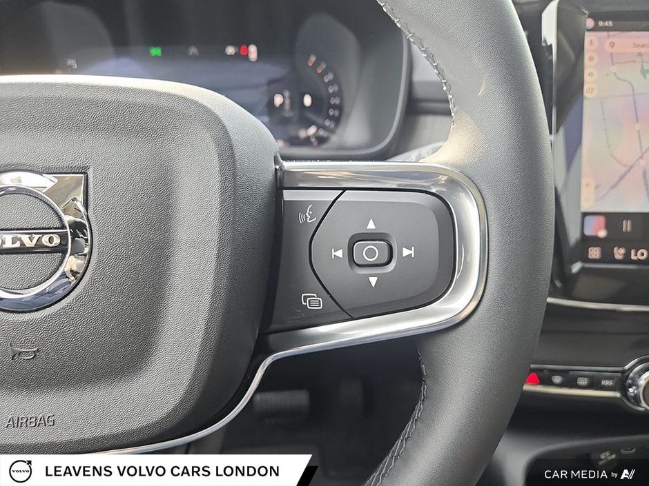 2026 Volvo XC40 PLUS DARK THEME-15