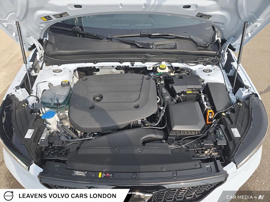 2026 Volvo XC40 PLUS DARK THEME-9