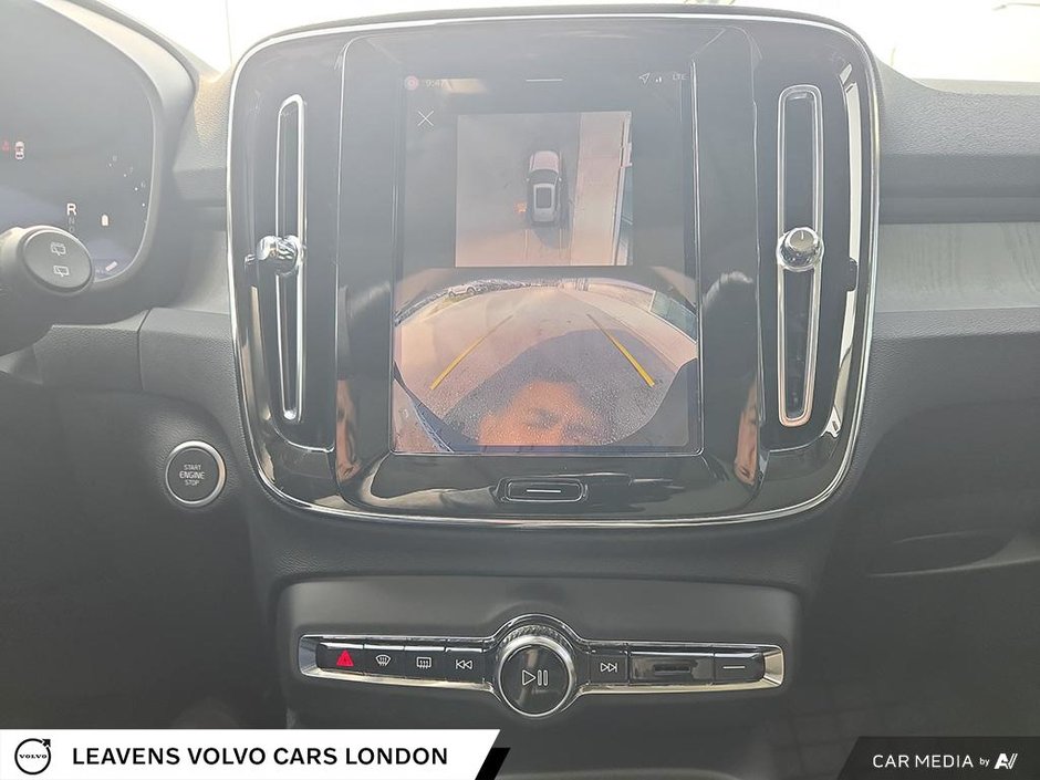 2026 Volvo XC40 PLUS DARK THEME-18