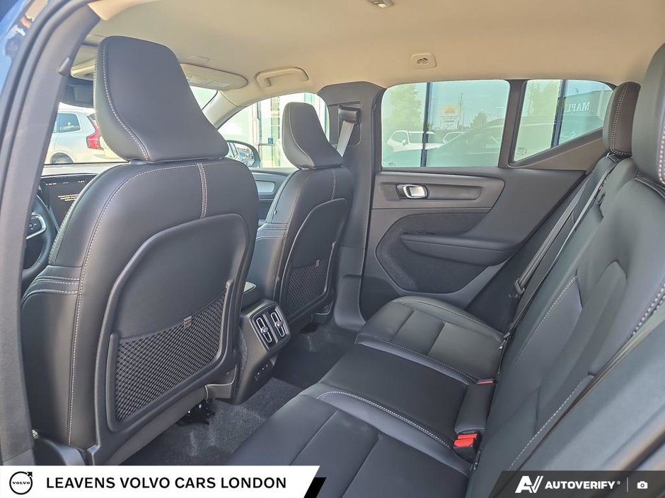 2026 Volvo XC40 CORE DARK THEME-22