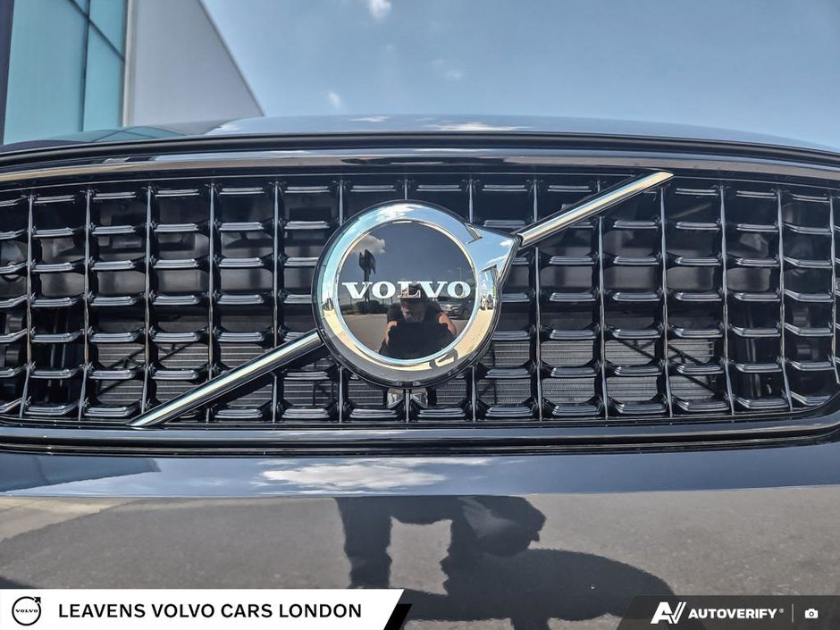 2026 Volvo XC40 CORE DARK THEME-8