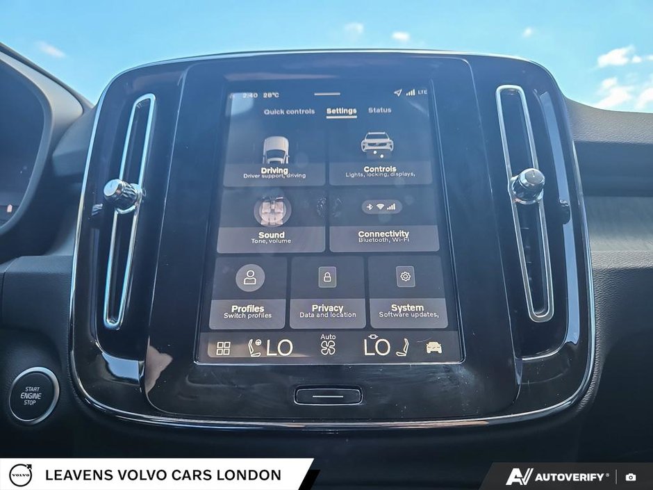 2026 Volvo XC40 CORE DARK THEME-27