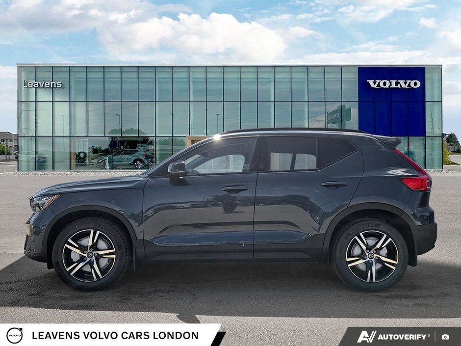 2026 Volvo XC40 CORE DARK THEME-2