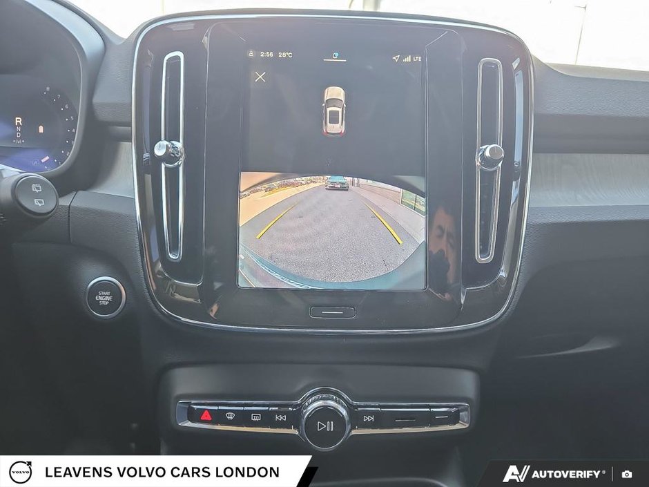 2026 Volvo XC40 CORE DARK THEME-18